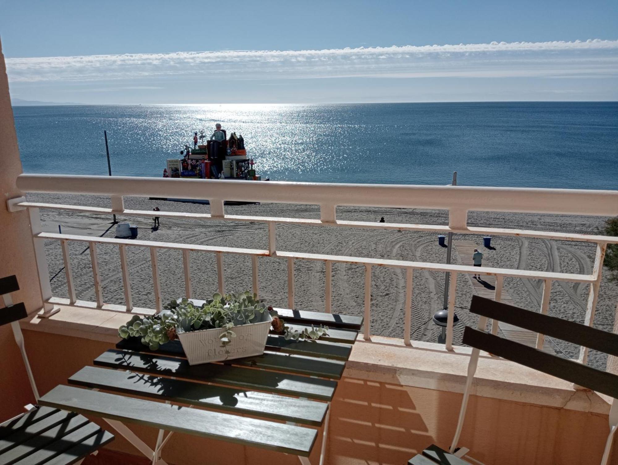 Primera Linea De Playa A 10 Min Estepona 산루이스데사비닐라스 외부 사진